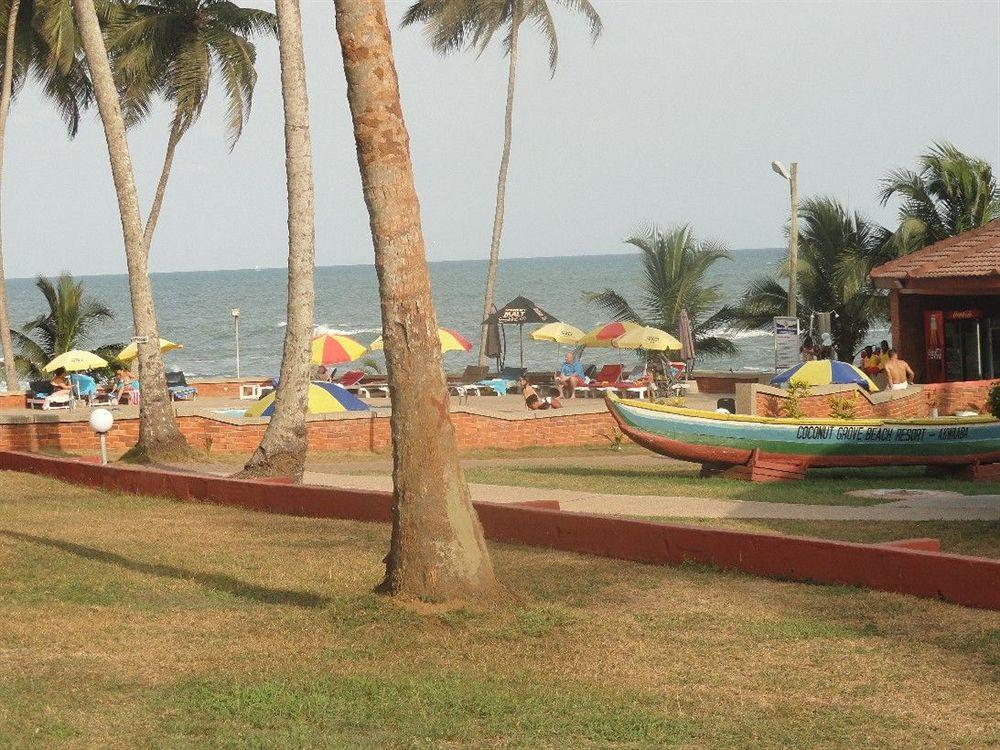 Coconut Grove Beach Resort Elmina Екстер'єр фото